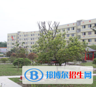 重庆2022年男生上什么铁路学校比较好