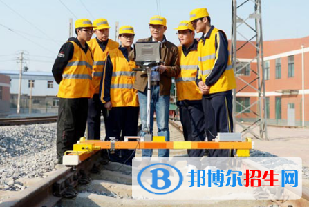 重庆2022年男生读铁路学校怎么样