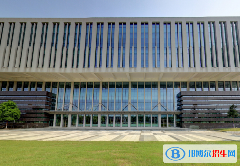 南京市2020年女生读什么铁路学校好