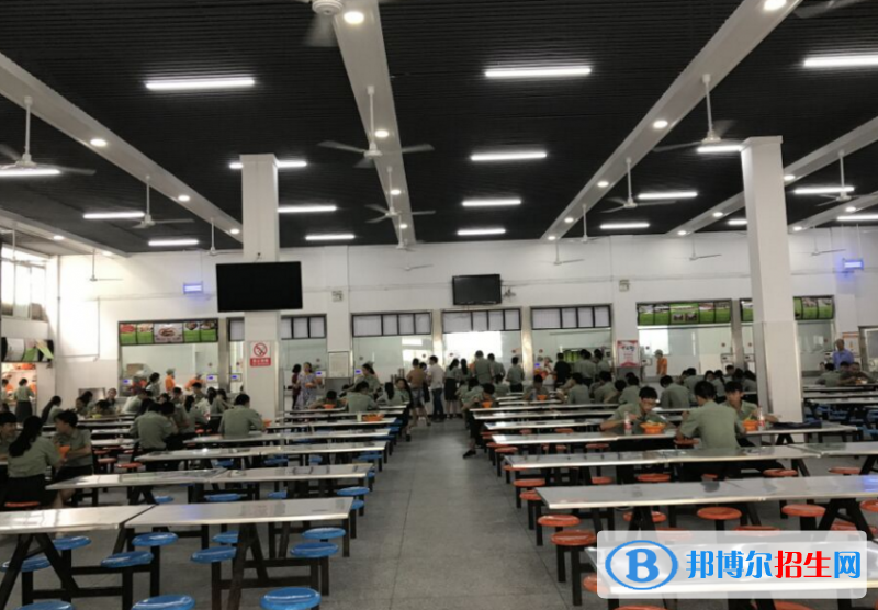 湖北十堰职业技术集团学校st