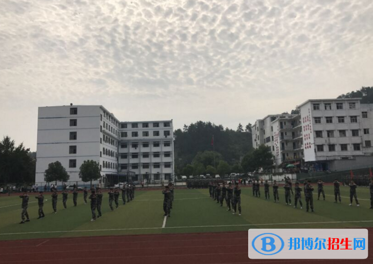 湖北十堰职业技术集团学校5