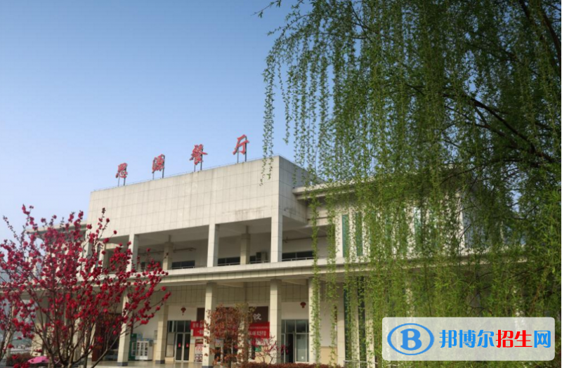 襄阳汽车职业技术学院4