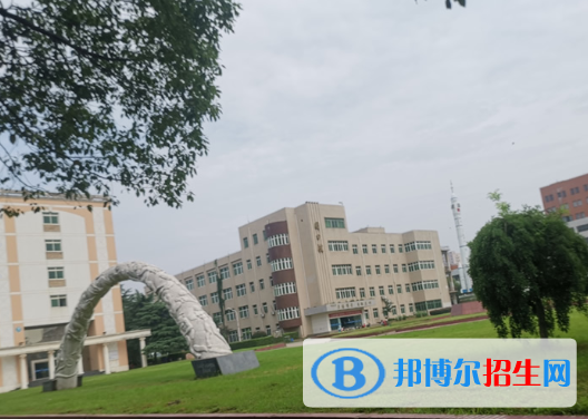 南昌2020年200分能上铁路学校吗