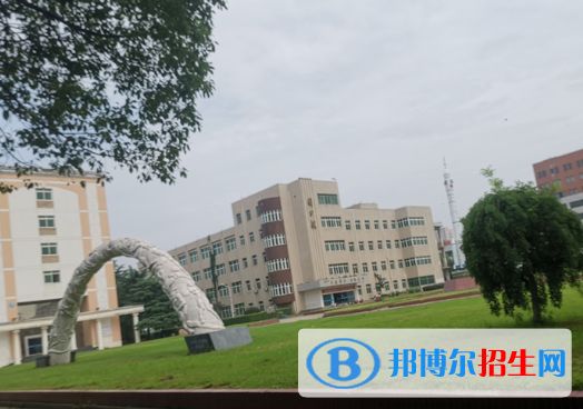 南昌2020年初中生可以上的铁路学校