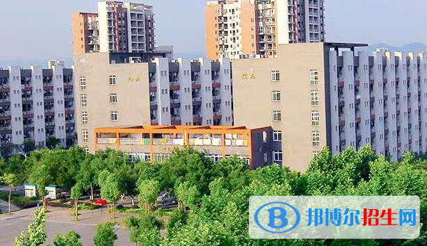 重庆2022年到哪里读铁路学校好