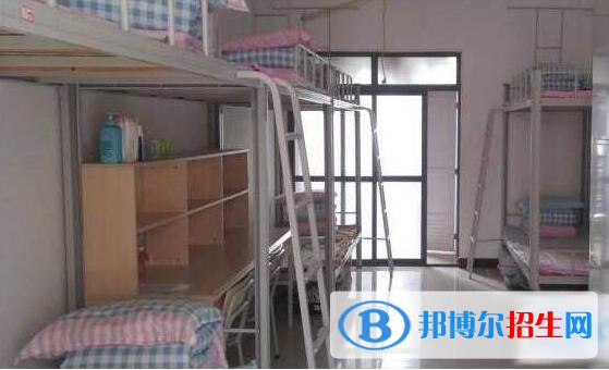 印江中等职业学校2020年宿舍条件