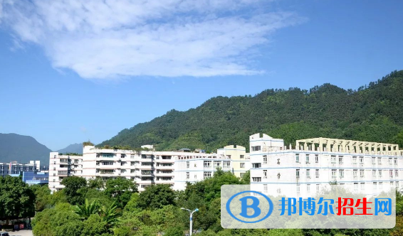 四川筠连中学