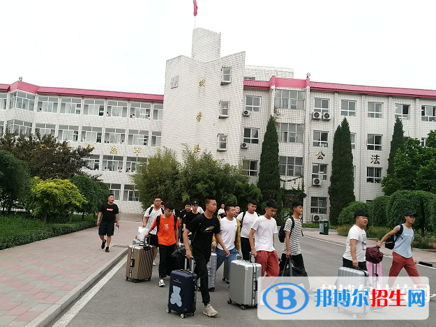 河北铁路轨道中等专业学校地址在哪里
