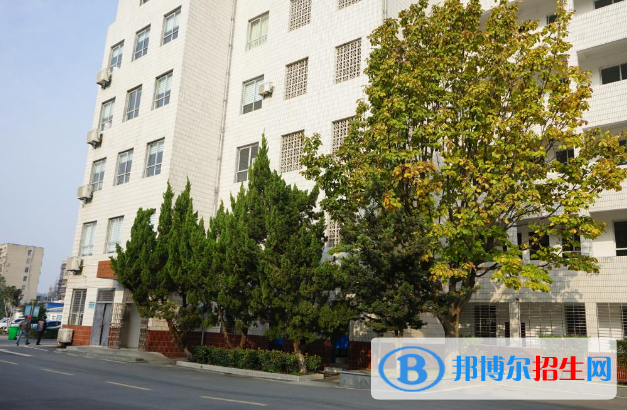 襄阳工业学校4