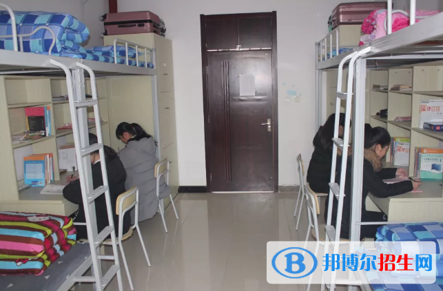 黄冈中等职业学校ss