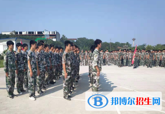 江西科技中等专业学校2020年招生办联系电话