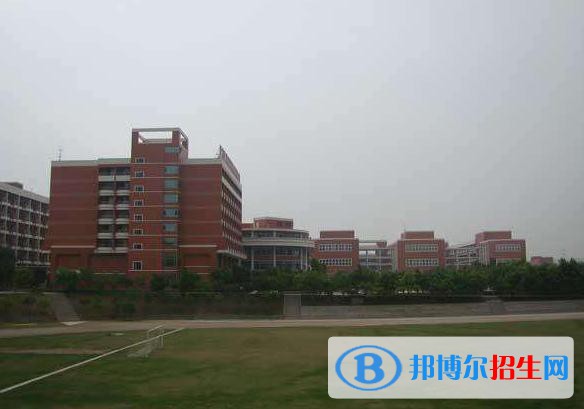 广州2020年初中生可以学汽修学校吗