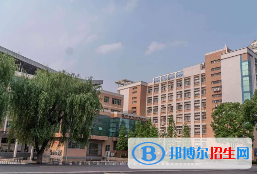 新余新兴产业工程学校2020年招生办联系电话