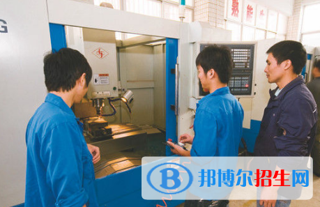 肇庆交通技工学校2020年招生办联系电话