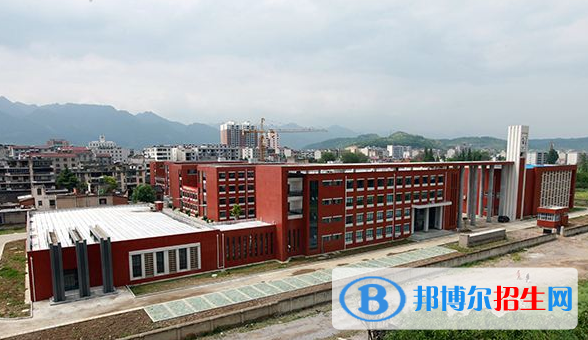 房县职业技术学校3