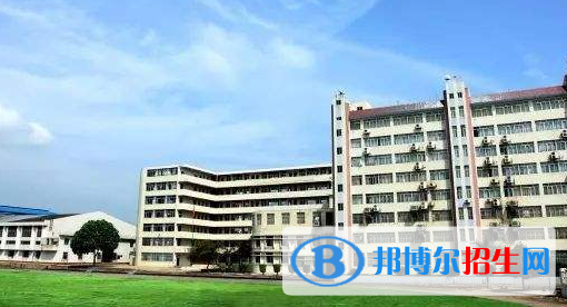 南宁2020年女生初中毕业上铁路学校