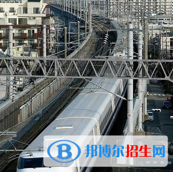 郑州2020年初中生上铁路学校好吗