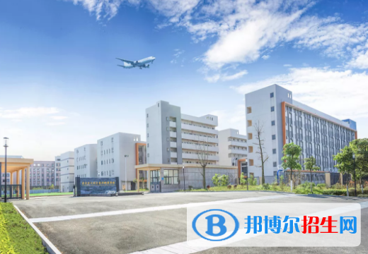 广东华文航空艺术职业学校怎么样、好不好