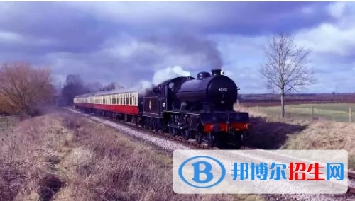 贵阳2020年初中生报什么铁路学校