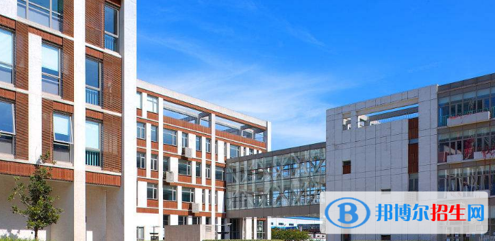 北京乐成国际学校高中部