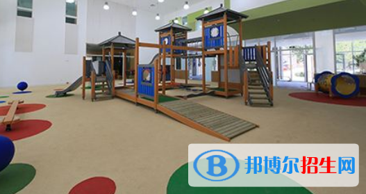 北京乐成国际学校高中部