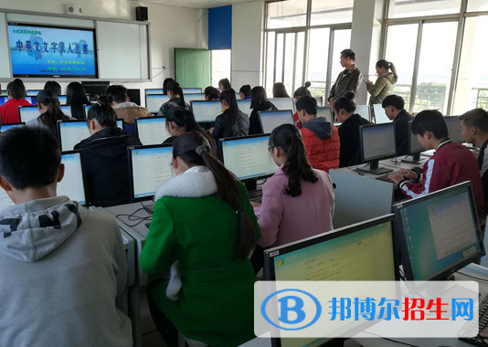 合肥商贸科技学校2020年招生办联系电话