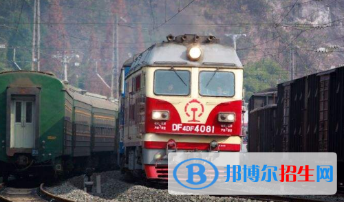 贵阳2020年男生上铁路学校学什么专业好