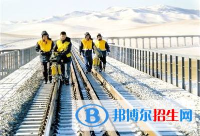 武汉2020年初中生学铁路学校怎样