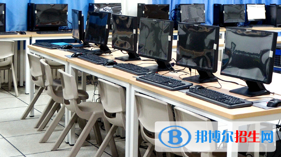 北京中芯学校高中部