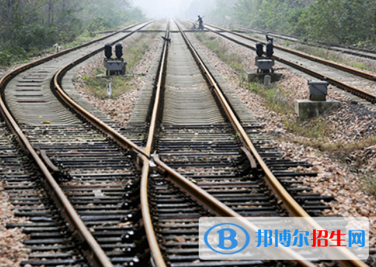 郑州2020年铁路学校理论包括什么