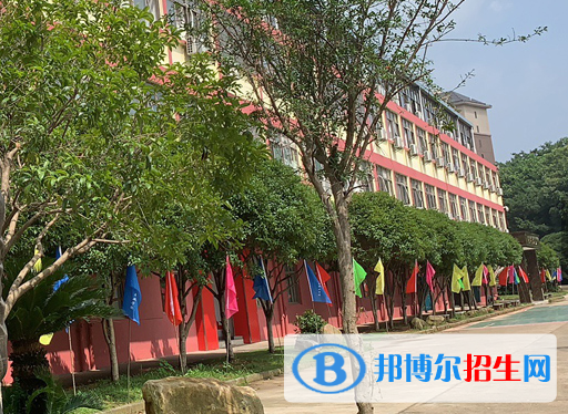 南昌2020年读铁路学校多少钱