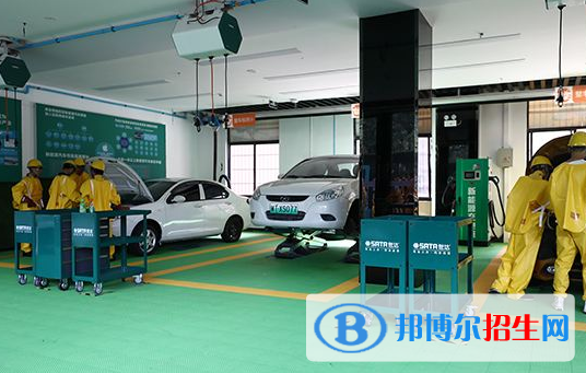广州女生上汽修学校学什么专业好