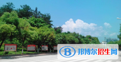 贺州技工学校2020年招生办联系电话 