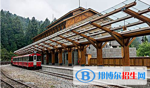 六盘水2020年铁路学校里面都有哪些专业