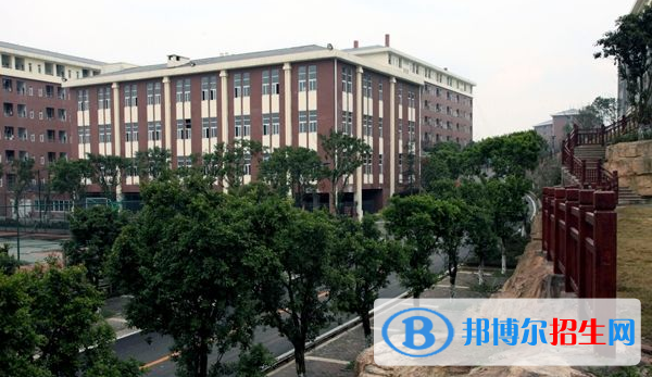 重庆2022年女生读什么汽修学校