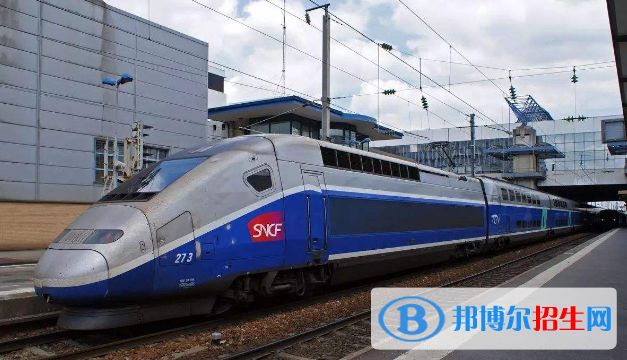 六盘水2020年男生读铁路学校