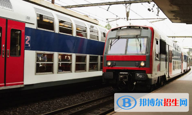 六盘水2020年男生读什么铁路学校