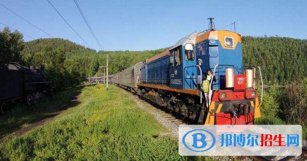 六盘水2020年女生读什么铁路学校好