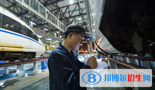 金昌2020年男生读铁路学校有前途吗
