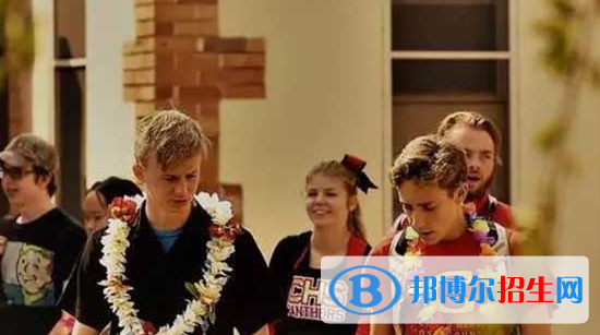 无锡剑桥国际高中2020年招生办联系电话