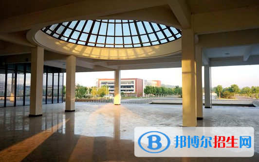 三峡旅游职业技术学院2