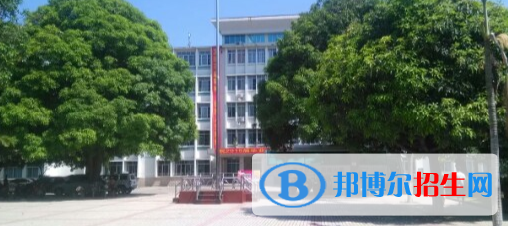 百色市职业技术学校2020年招生办联系电话