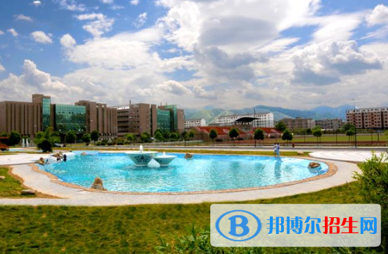 江西陶瓷工艺美术职业技术学院是几专