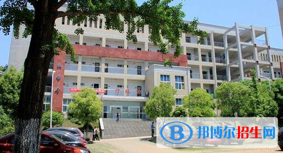 武汉工贸职业学院6