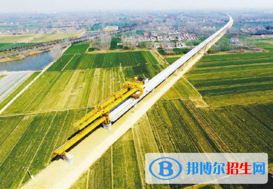 黄冈2020年职高好还是铁路学校好