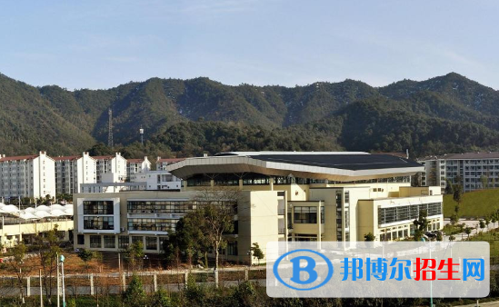 浙江长征职业技术学院是几专