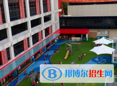 香港加拿大国际学校初中部网站网址
