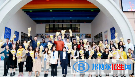 贵阳高新海嘉国际双语学校初中部么样、好不好