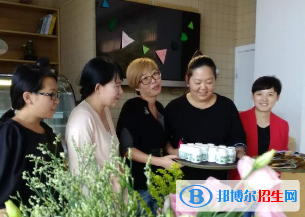 昆明呈贡青苗国际双语学校初中部2020年招生办联系电话