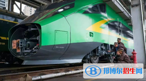 白银2020年初中生能读铁路学校吗